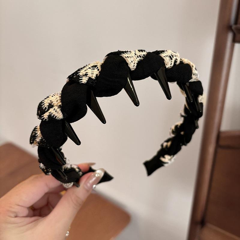 1pc Vintage Stylish Color-Contrast Twist Hairband for Women | High-Crown Design & Non-Slip Grip | Ideal for Fall\u002FWinter | Comfortable Blend