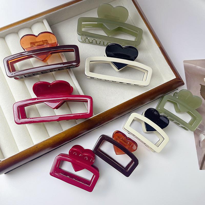 1pc Retro Heart Cube Hair Claw Clip with Acetate Material | Simple Elegant Ponytail Clip for Everyday Use | Suitable for Office Home Party | Spring Summer Collection | Mother' S Day Gift