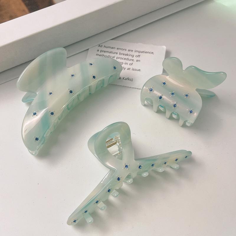 One Hypoallergenic Acetate Hair Clip Adorned with Sparkling Rhinestones, Designed to Securely Hold Medium to Thick Hair. This Elegant Shark Claw Clip in Emerald Green Is Perfect for Women'S Updo Hairstyles, Suitable for Parties, Weddings