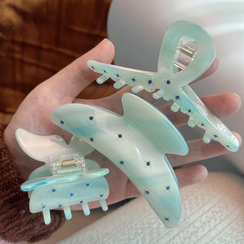 One Hypoallergenic Acetate Hair Clip Adorned with Sparkling Rhinestones, Designed to Securely Hold Medium to Thick Hair. This Elegant Shark Claw Clip in Emerald Green Is Perfect for Women'S Updo Hairstyles, Suitable for Parties, Weddings